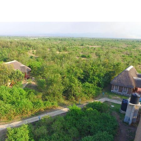 Irungu Forest Safari Lodge Katunguru Kültér fotó